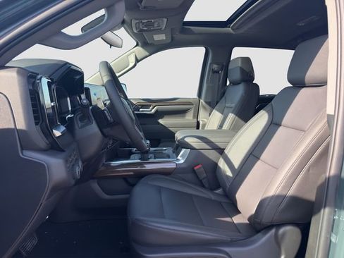 New 2026 Chevrolet Silverado 1500 LT Trail Boss w/ Convenience Package II AWD/4WD image 9