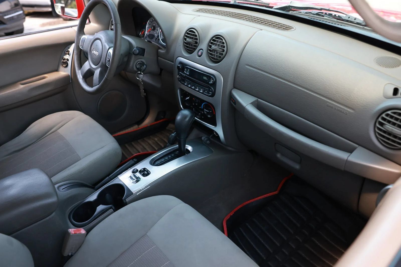Used 2006 Jeep Liberty Limited AWD/4WD image 23