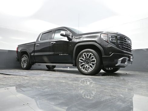 Used 2023 GMC Sierra 1500 Denali Ultimate image 32