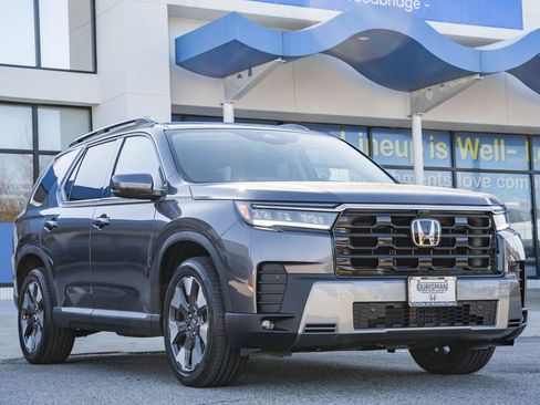 New 2026 Honda Pilot Touring image 1