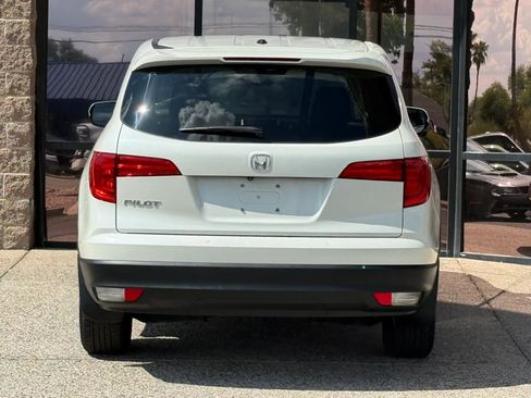 Used 2017 Honda Pilot EX image 9