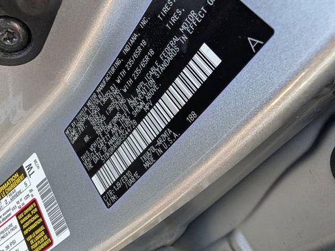 Used 2024 Toyota Highlander XLE FWD image 40