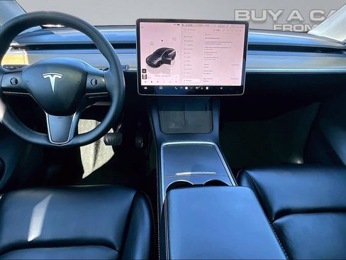 Used 2022 Tesla Model Y Long Range AWD/4WD image 16