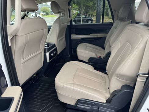 Used 2024 Ford Expedition Max Limited AWD/4WD image 5
