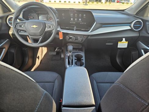 New 2026 Chevrolet Trax LS image 15