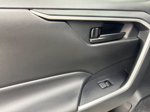 Used 2023 Toyota RAV4 LE FWD image 38
