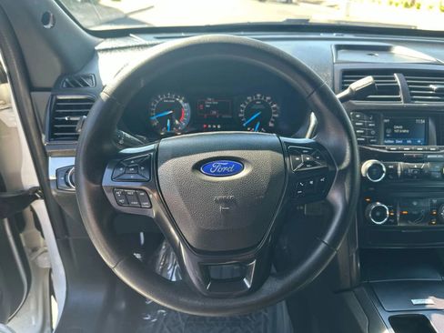 Used 2016 Ford Explorer 4WD Police Interceptor image 13