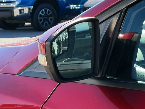 Used 2015 Ford Focus SE w/ Equipment Group 201A image 12