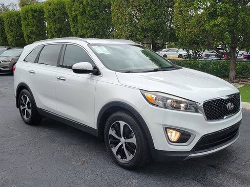 Used 2018 Kia Sorento EX image 8