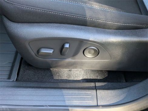 New 2026 Chevrolet Equinox EV LT image 11