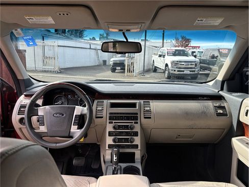 Used 2009 Ford Flex Limited image 11