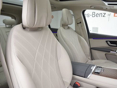 Certified 2023 Mercedes-Benz EQS 580 4MATIC SUV image 17