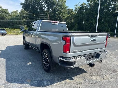 Used 2025 Chevrolet Silverado 2500 LTZ w/ LTZ Plus Package AWD/4WD image 9