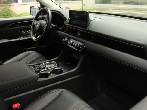 Used 2025 Honda Pilot EX-L image 25