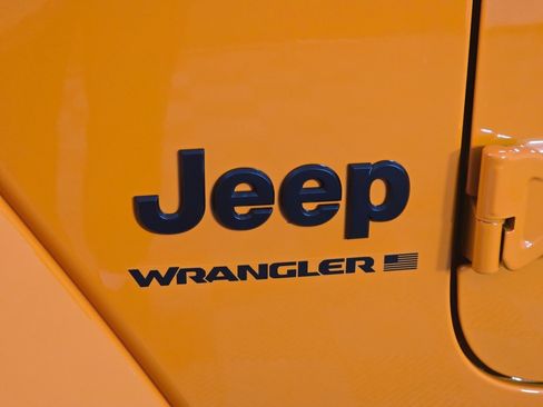 New 2026 Jeep Wrangler Unlimited Sahara w/ Whitecap Package AWD/4WD image 14