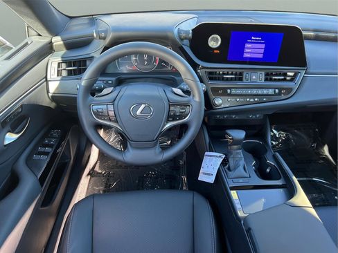 New 2025 Lexus ES 350 w/ Premium Package image 17