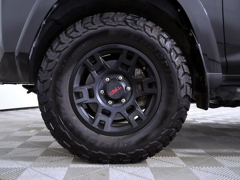 Used 2022 Toyota 4Runner TRD Off-Road Premium AWD/4WD image 11