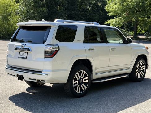 Used 2016 Toyota 4Runner Limited AWD/4WD image 6