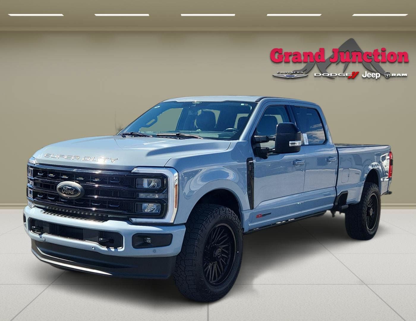 Used 2024 Ford F350 Lariat w/ Lariat Ultimate Package AWD/4WD image 3