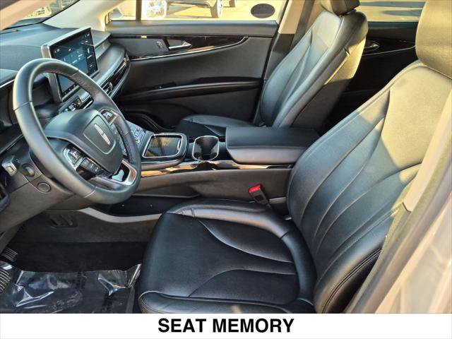 Certified 2022 Lincoln Nautilus FWD w/ Premium Package image 21