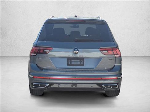 Used 2022 Volkswagen Tiguan SEL R-Line image 6