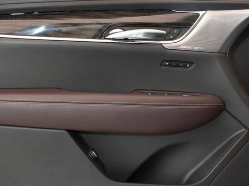 Used 2023 Cadillac XT6 Premium Luxury w/ Technology Package AWD/4WD image 25