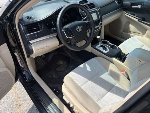 Used 2012 Toyota Camry LE FWD image 23