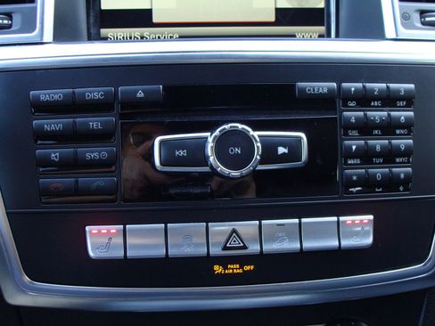 Used 2015 Mercedes-Benz ML 350 4MATIC image 25