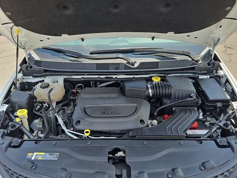Used 2023 Chrysler Voyager LX FWD image 30