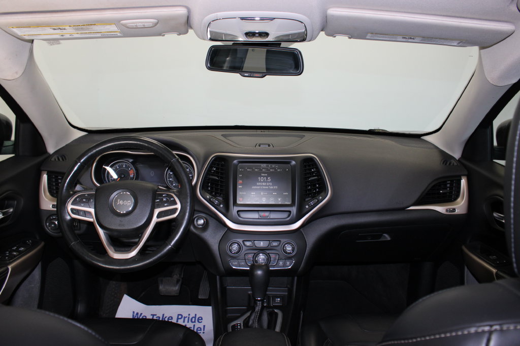 Used 2017 Jeep Cherokee Limited FWD image 9