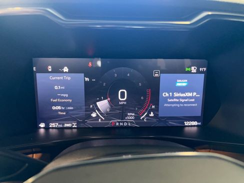 Certified 2024 GMC Canyon AT4 w/ AT4 Premium Package AWD/4WD image 11