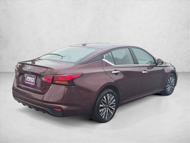 Used 2025 Nissan Altima 2.5 SV FWD image 5
