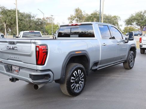 Certified 2025 GMC Sierra 2500 Denali Ultimate image 8