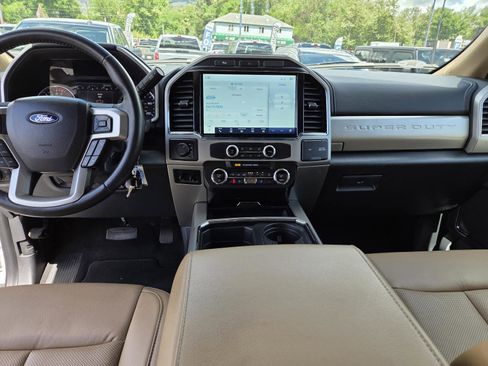 Used 2022 Ford F250 Lariat w/ Lariat Value Package AWD/4WD image 15
