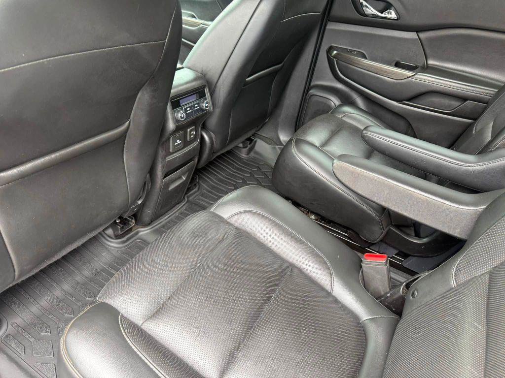 Used 2019 GMC Acadia SLT FWD image 27