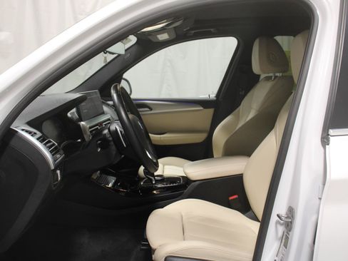 Used 2023 BMW X3 xDrive30i w/ Premium Package w/ZPA AWD/4WD image 4