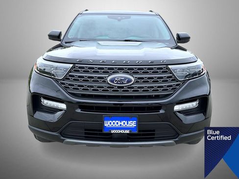 Used 2023 Ford Explorer XLT w/ Equipment Group 202A AWD/4WD image 2