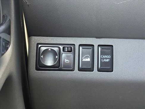Used 2013 Nissan Frontier SV AWD/4WD image 14