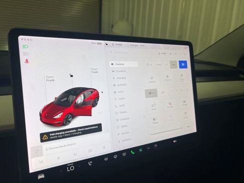 Used 2021 Tesla Model 3 Standard Range Plus image 30