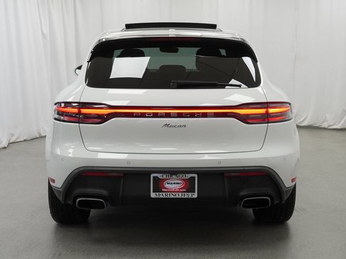 Used 2023 Porsche Macan image 11
