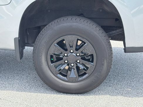 Used 2024 Chevrolet Silverado 1500 LT RWD image 19