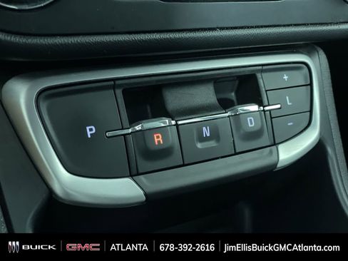 Used 2023 GMC Terrain SLT image 16