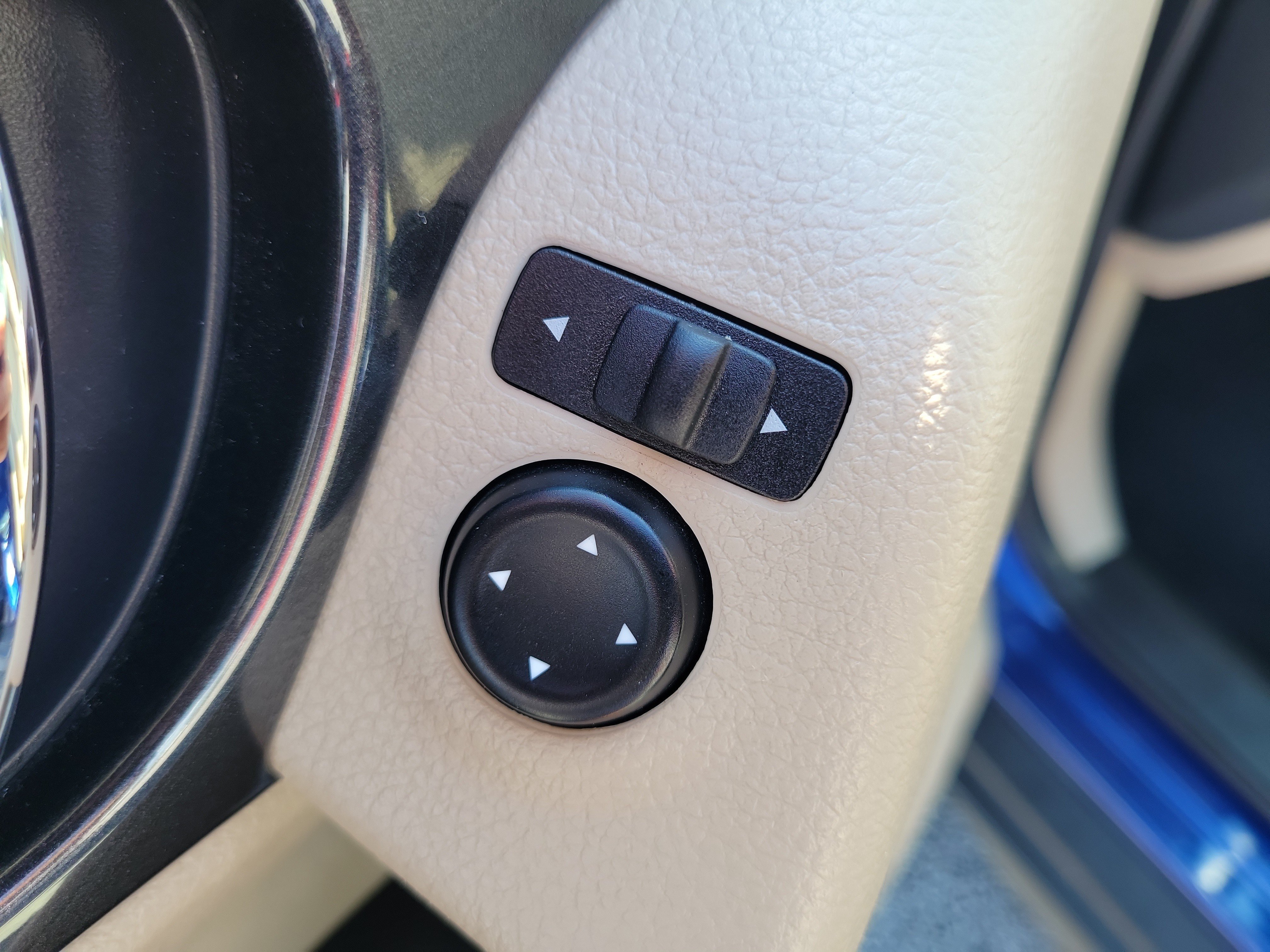 Certified 2020 Nissan Rogue SV FWD image 13