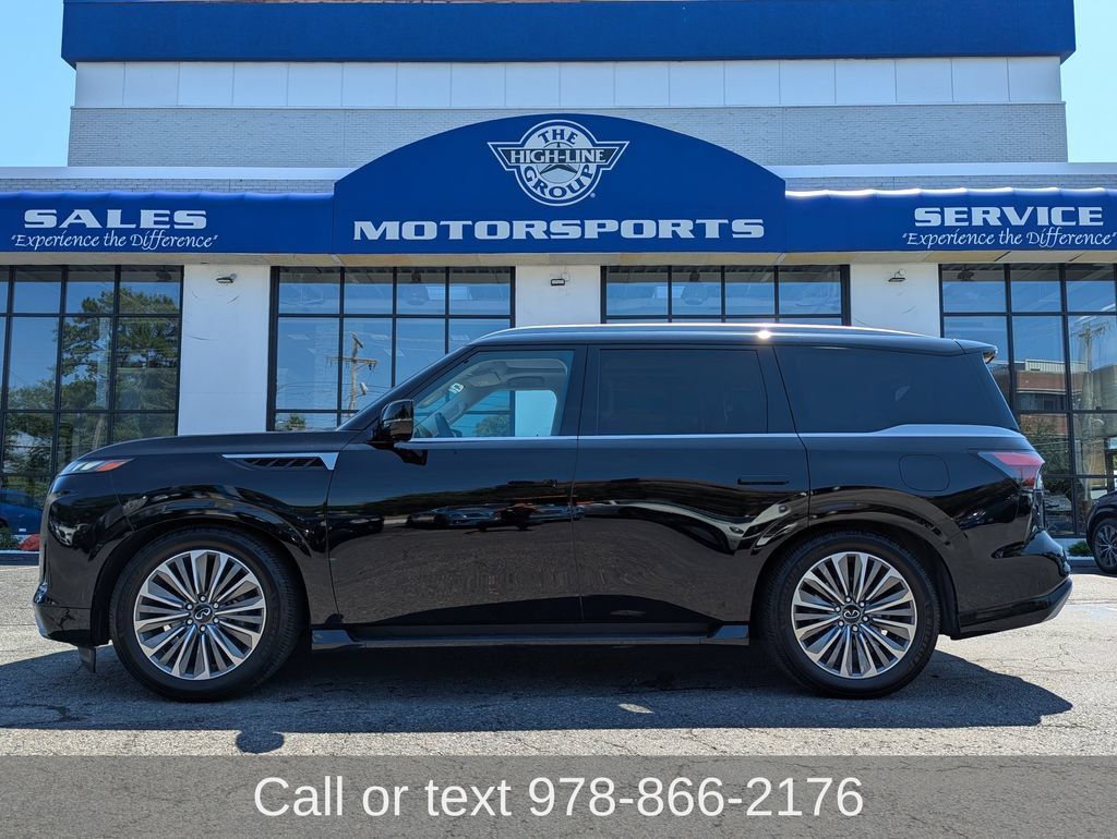 Used 2025 INFINITI QX80 Luxe AWD/4WD image 1