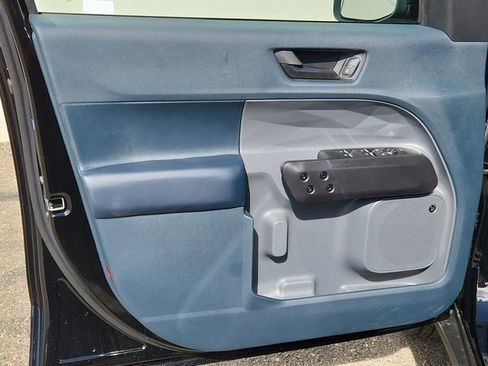 New 2025 Ford Maverick Lariat w/ Black Appearance Package image 7