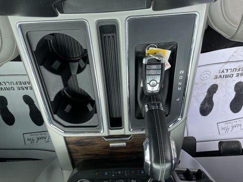 Used 2018 Ford F150 Lariat AWD/4WD image 21