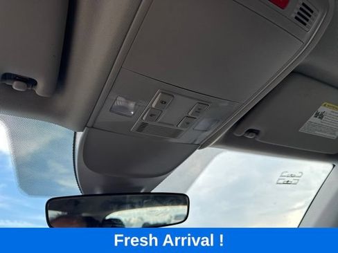 Used 2024 Volkswagen Taos S FWD image 10