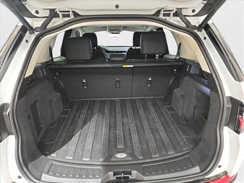 Used 2024 Land Rover Discovery Sport S image 13