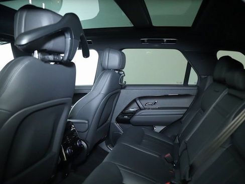 Certified 2025 Land Rover Range Rover Sport SE image 19