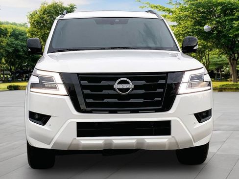 Used 2023 Nissan Armada SL w/ Midnight Edition Package RWD image 2